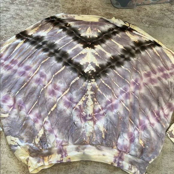 Young Fabulous & Broke Cream and Purple Tie-Dye Sweatshirt batwing med - Picture 6 of 6